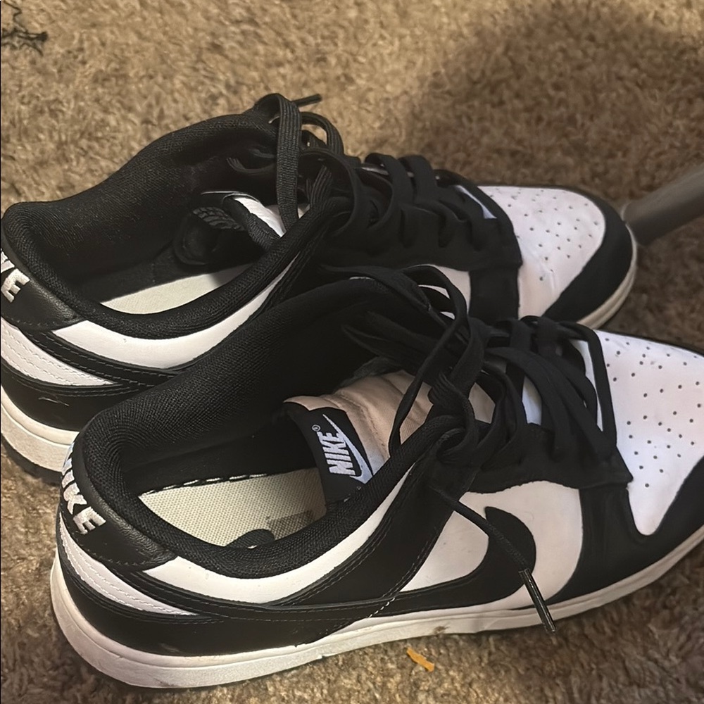 Nike Black and White Sneakers
